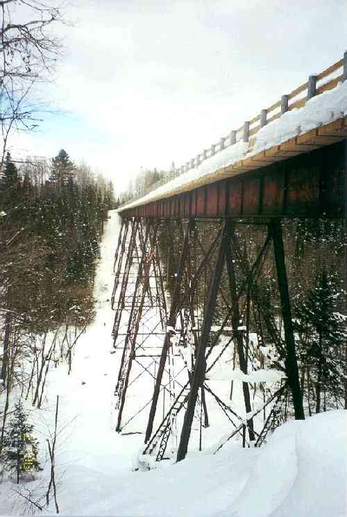 firebridgewinter.jpg (38749 bytes)